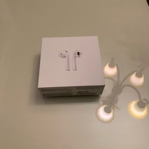 Apple AirPods Gen 2 With Wireless Charging